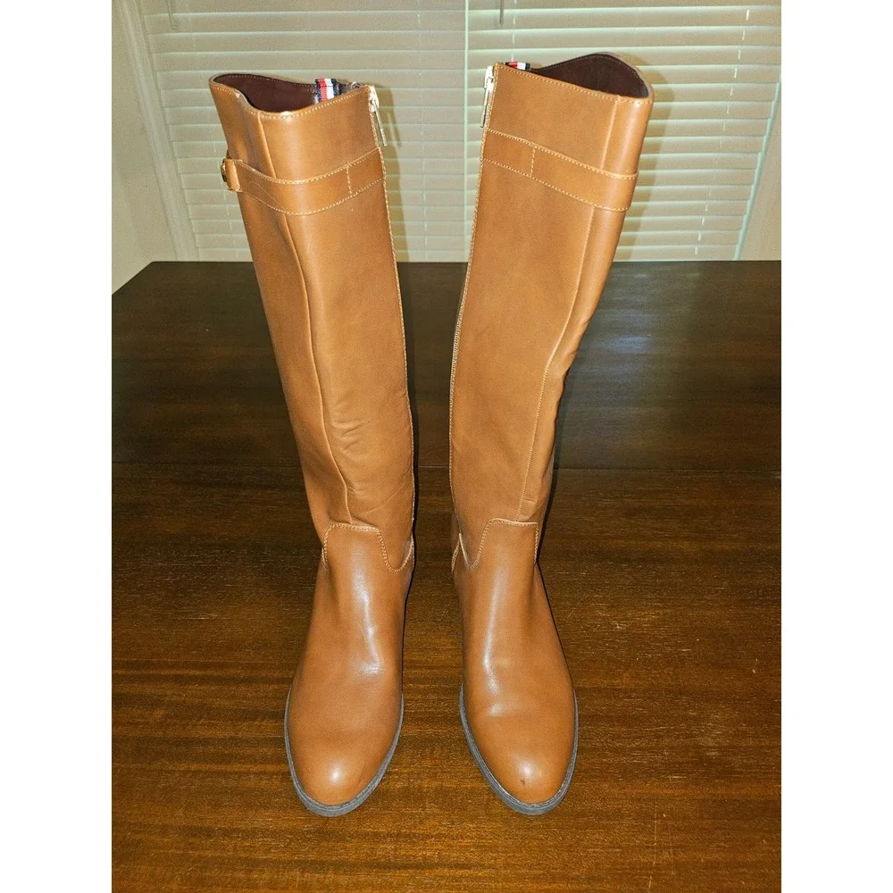 Tommy Hilfiger Dezy Brown Synthetic KneeHigh Riding Boots Women's Size 8 1/2 NEW